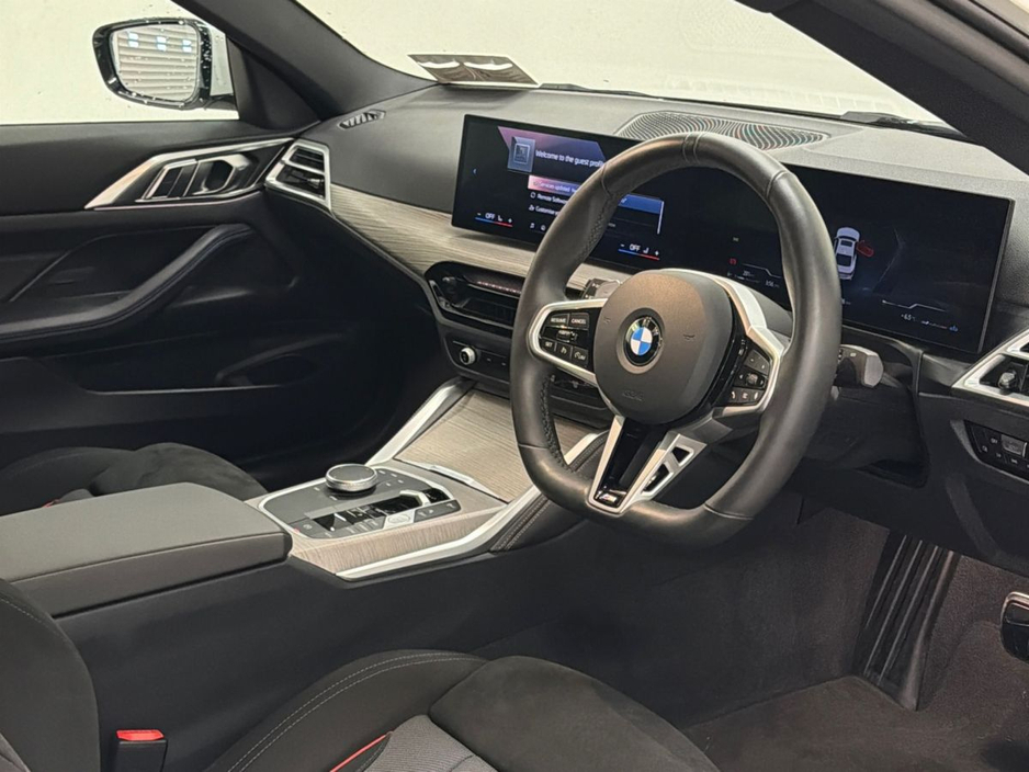 2025 BMW 4 Series - image 6
