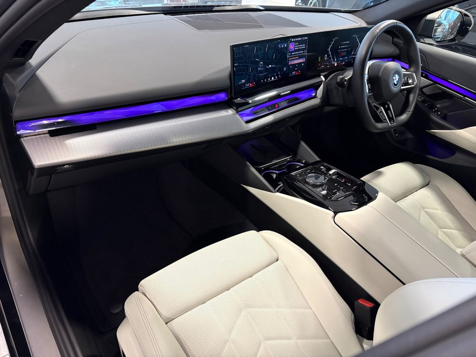 2025 BMW 5 Series 530e M-SPORT=IVORY INTERIOR//AS NEW//D REG=2 YEAR BMW WARRANTY=TAILORED FINANCE PACKAGES AVAILABLE=TRADE IN’S WELCOME €64,995