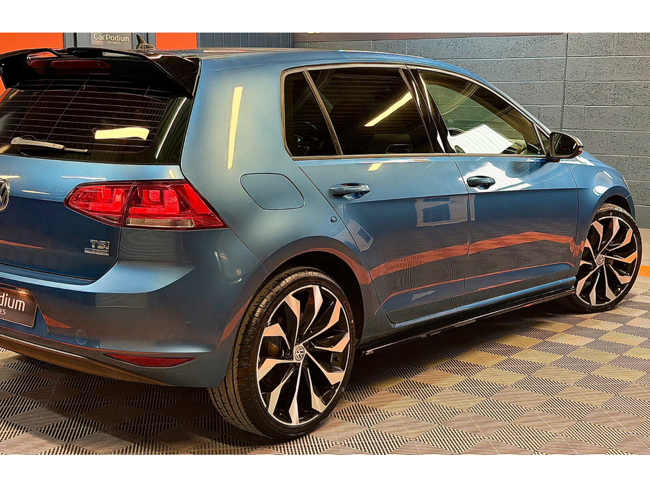 2014 Volkswagen Golf - image 16