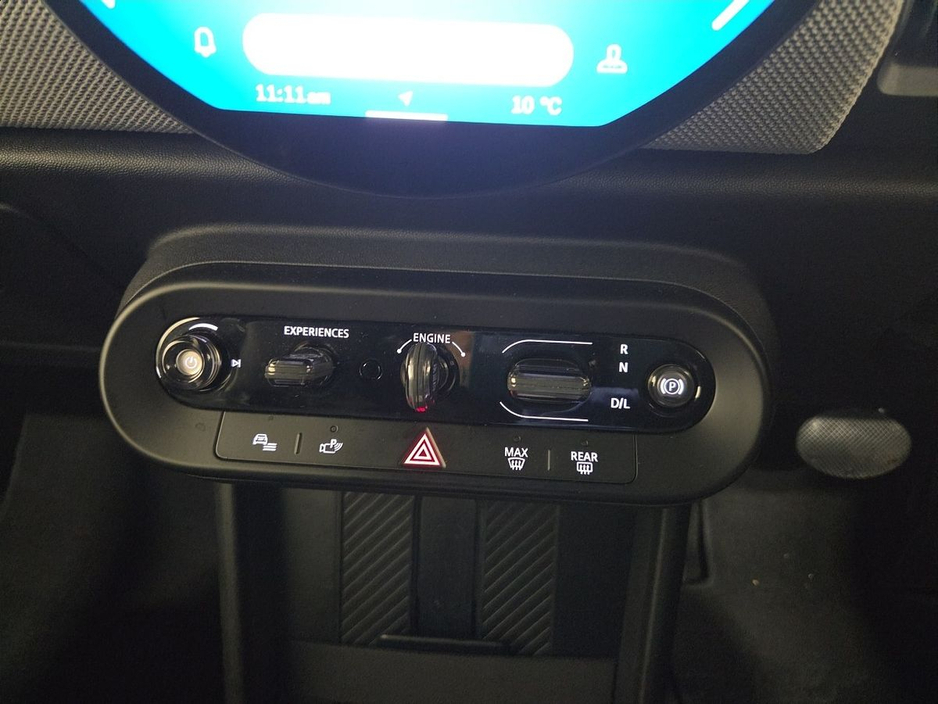 2024 MINI Hatch - image 10