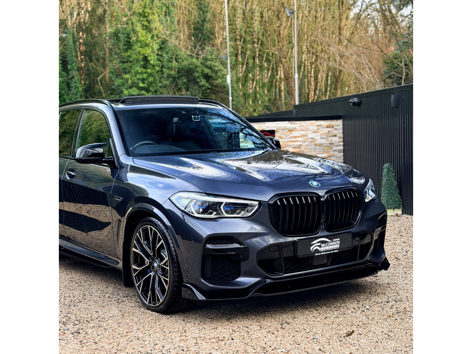 2022 BMW X5 - image 11