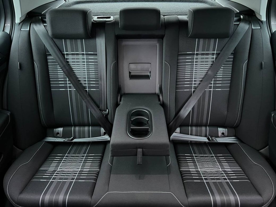 2015 Volkswagen Golf R-LINE PACK 1.2 TSI // LOUNG EDITION // VERY LOW MILEAGE // BLUETOOTH MUSIC // ADAPTIVE CRUISE CONTROL €14,900