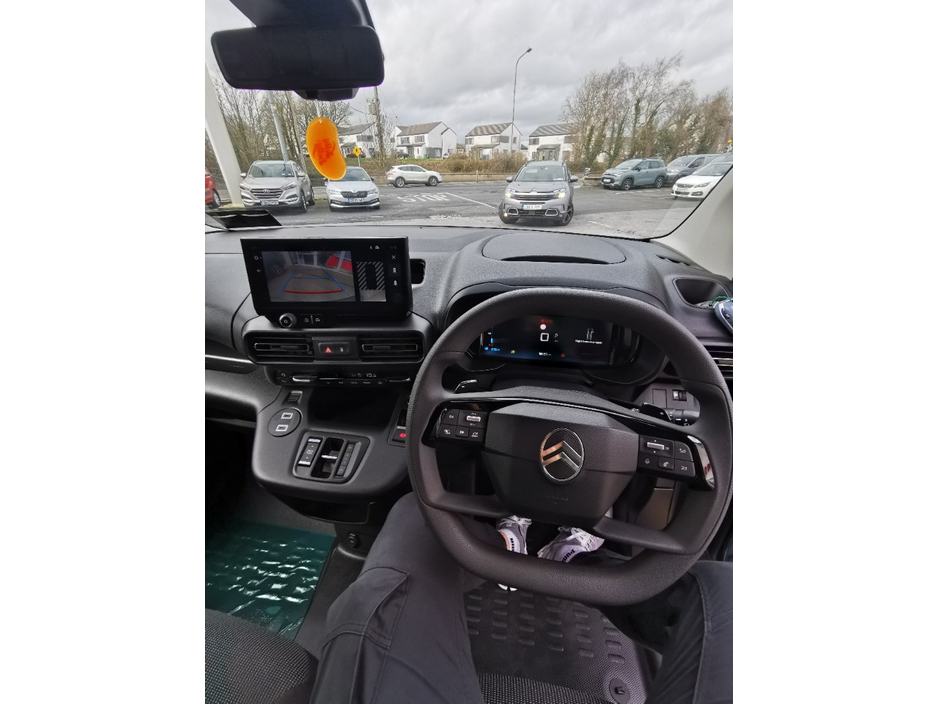 2025 Citroen Berlingo - image 4