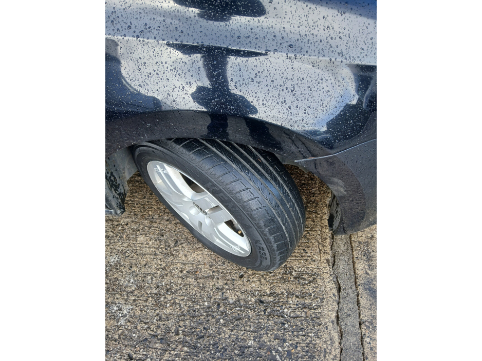 2012 Volkswagen Polo - image 4