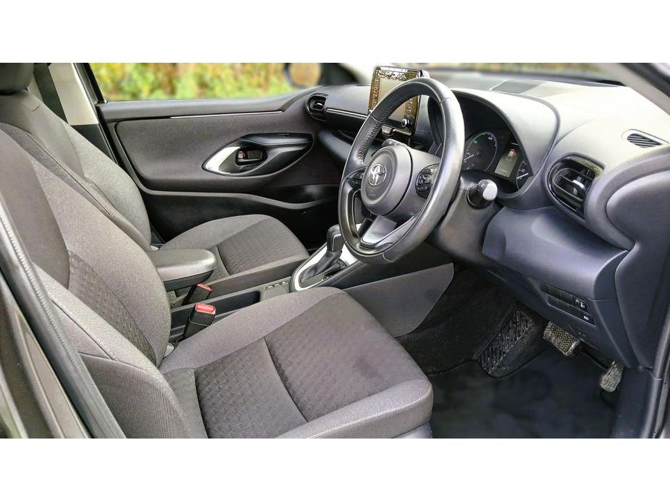 2023 Toyota Yaris 1.5 HYBRID LUNA 4DR AUTO €23,500