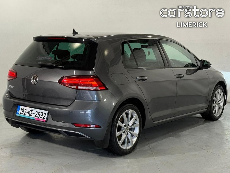 2019 Volkswagen Golf - image 3
