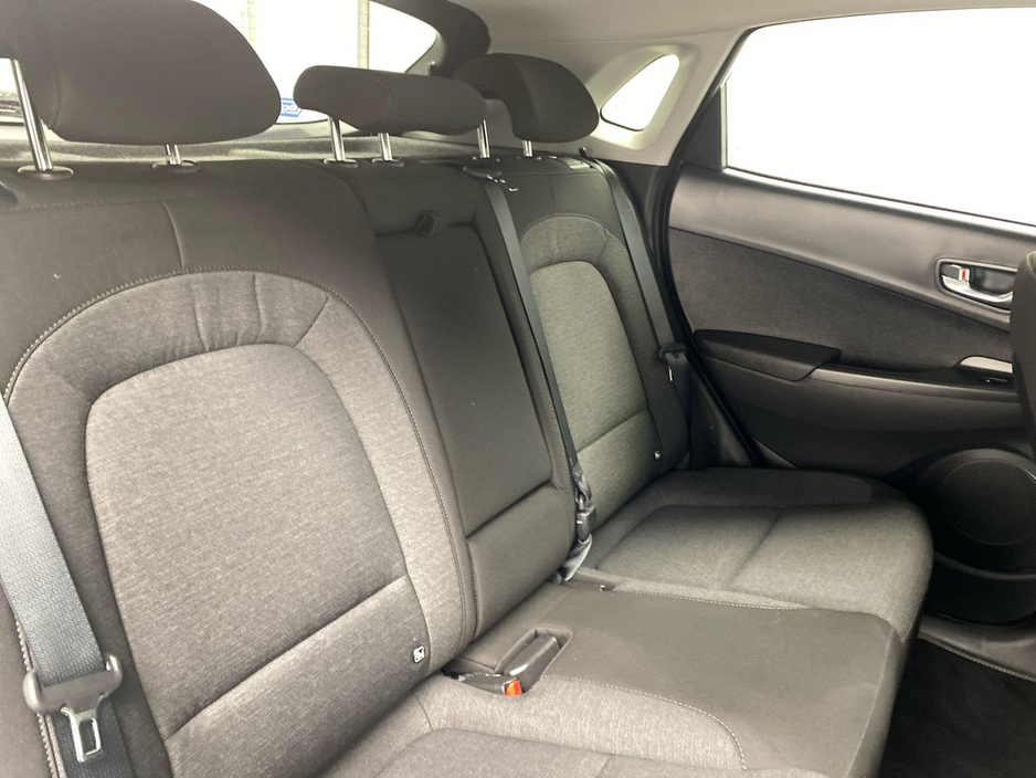2023 Hyundai Kona - image 10