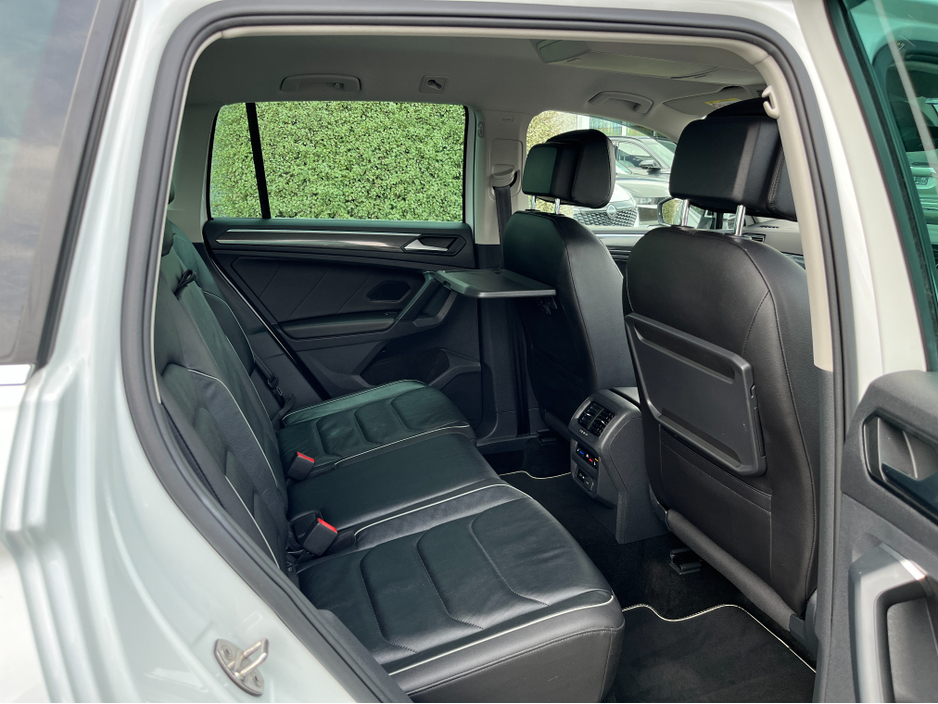 2019 Volkswagen Tiguan - image 10