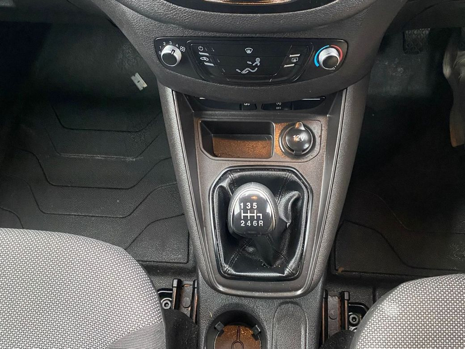 2022 Ford Transit Courier Base 1.5TD 75PS M6 2DR €11,000