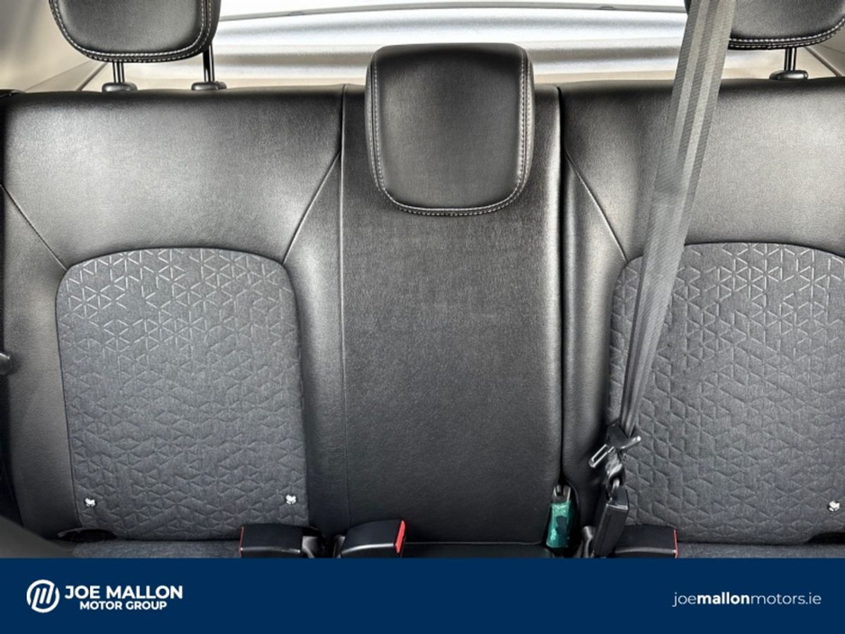 2023 Renault Zoe - image 15