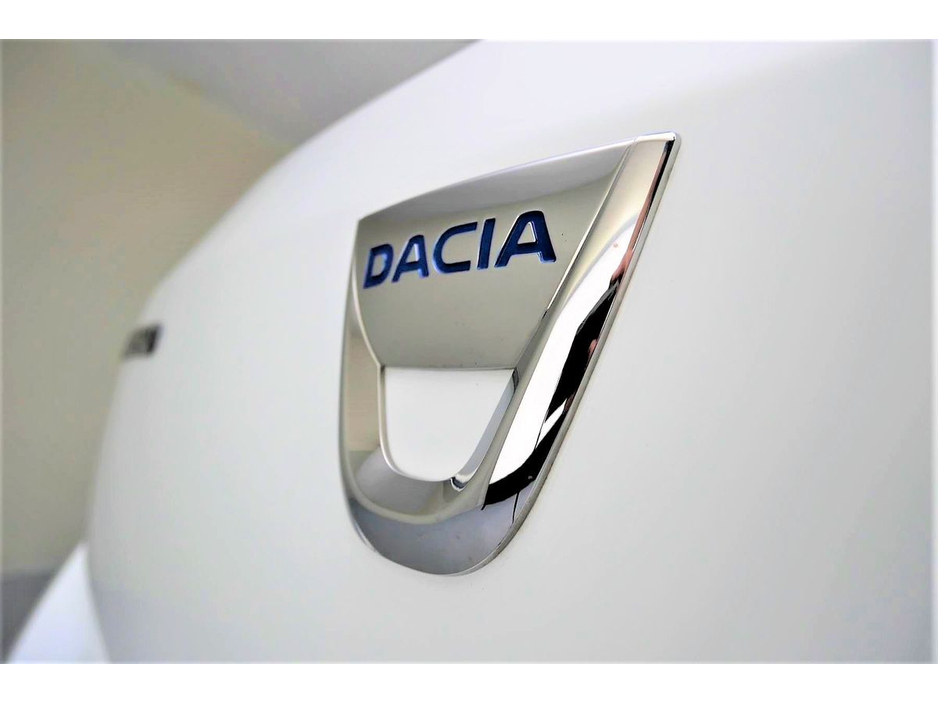 2018 Dacia Sandero - image 28