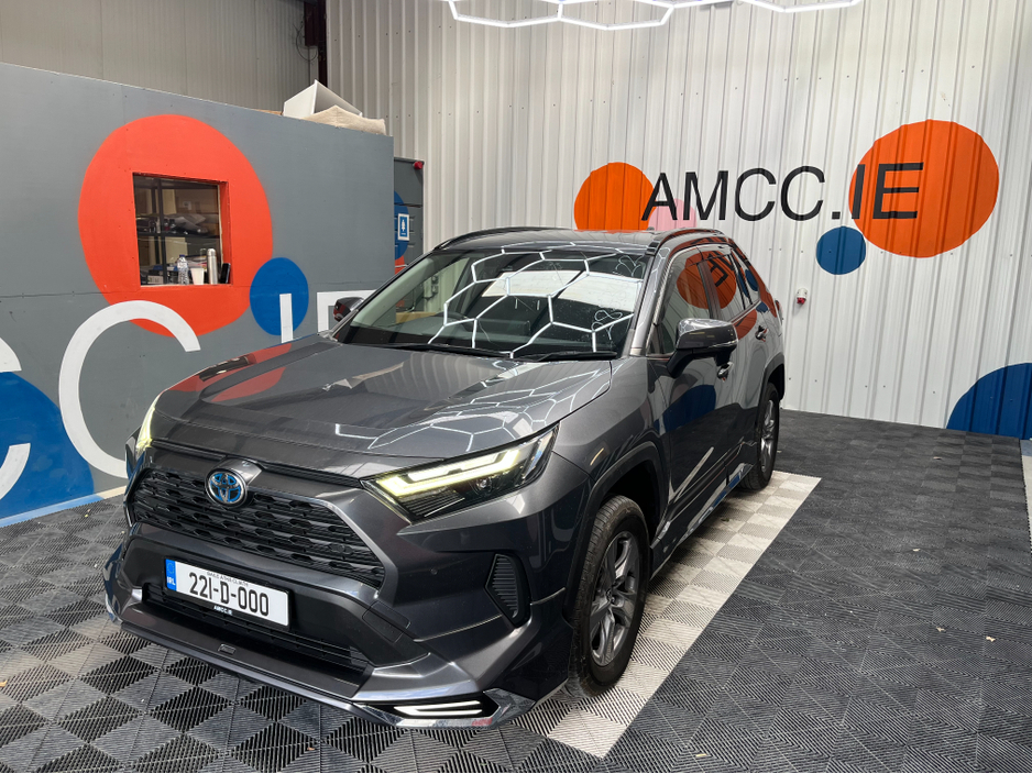 2022 Toyota Rav4 - image 5