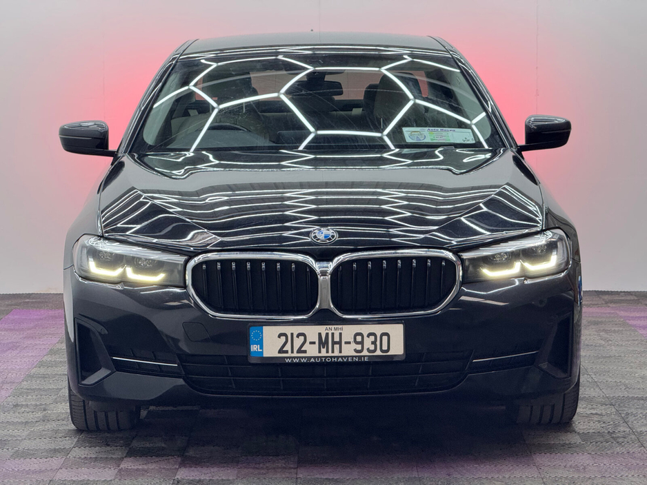 2021 BMW 5 Series - image 2