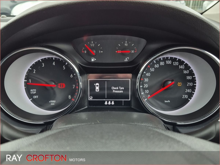 2019 Opel Astra - image 11