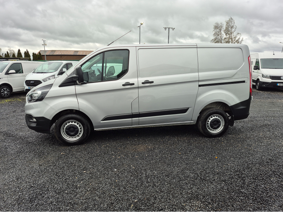 2022 Ford Transit Custom - image 5