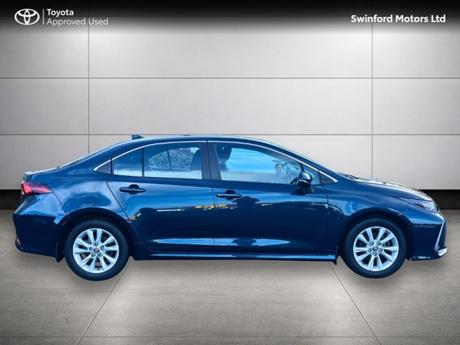 2024 Toyota Corolla - image 3