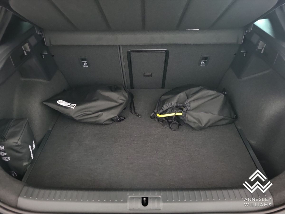 2025 Cupra Formentor - image 24