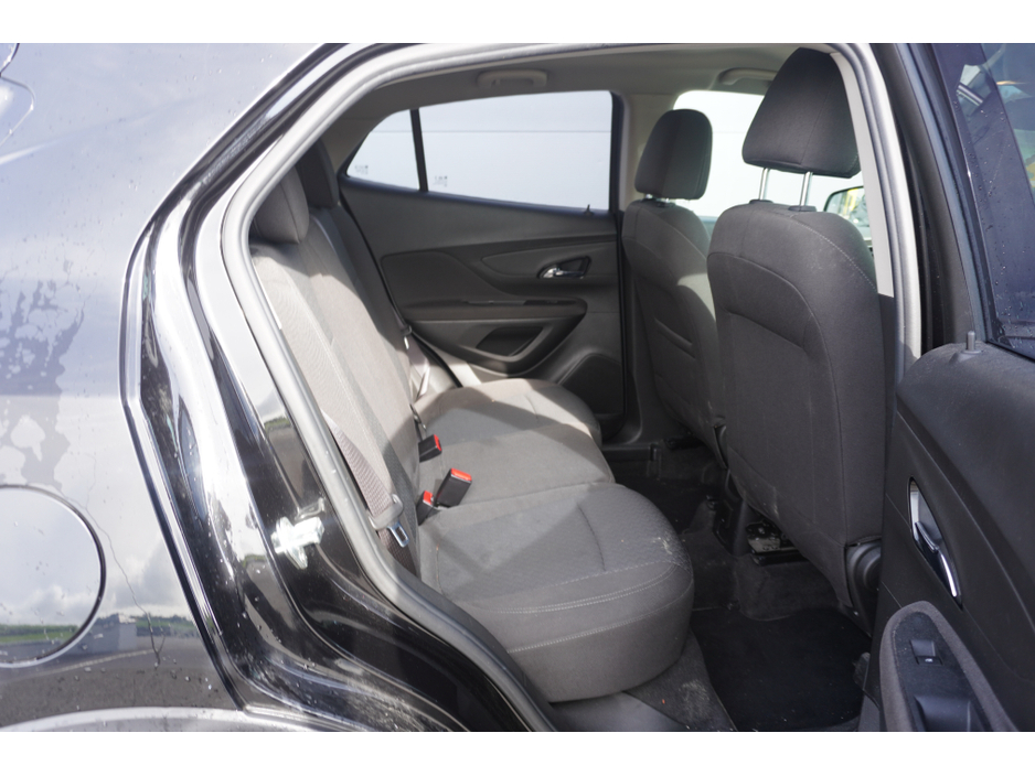 2018 Opel Mokka - image 8