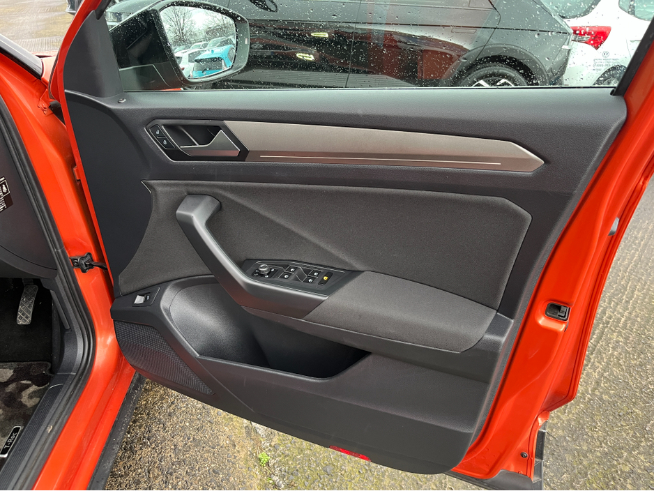 2021 Volkswagen T-Roc STYLE AUTOMATIC 2.0 DIESEL //REVERSE CAMERA//KEYLESS ENTRY//ADAPTIVE CRUISE CONTROL// €25,950