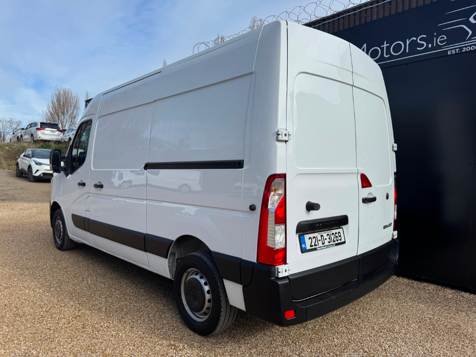 2022 Renault Master - image 6