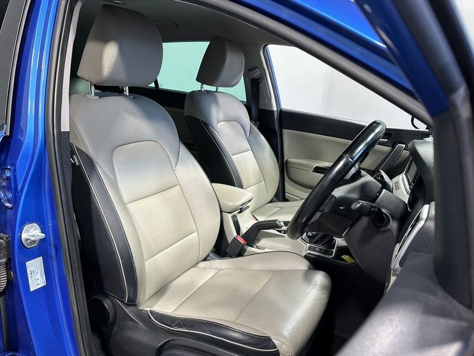 2019 Kia Sportage - image 10