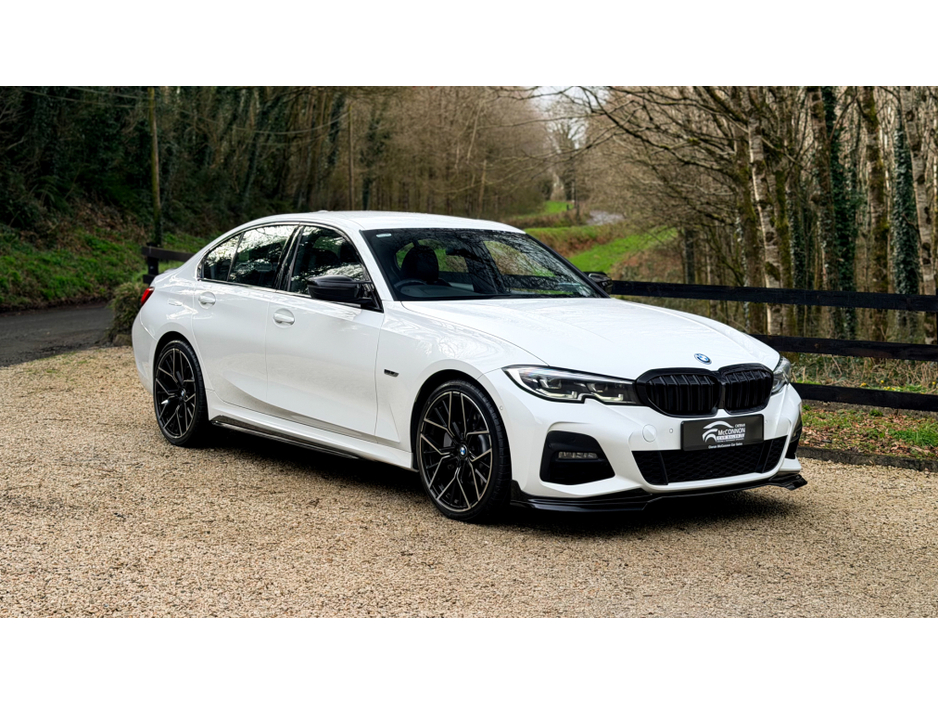 2021 BMW 3 Series - image 7