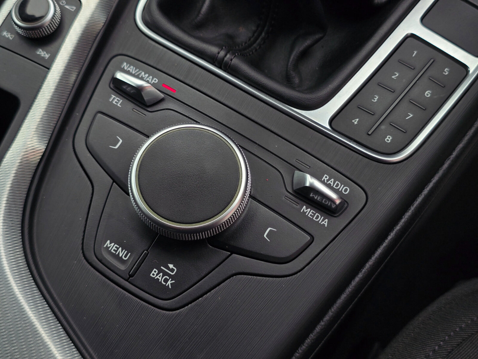 2016 Audi A4 - image 23