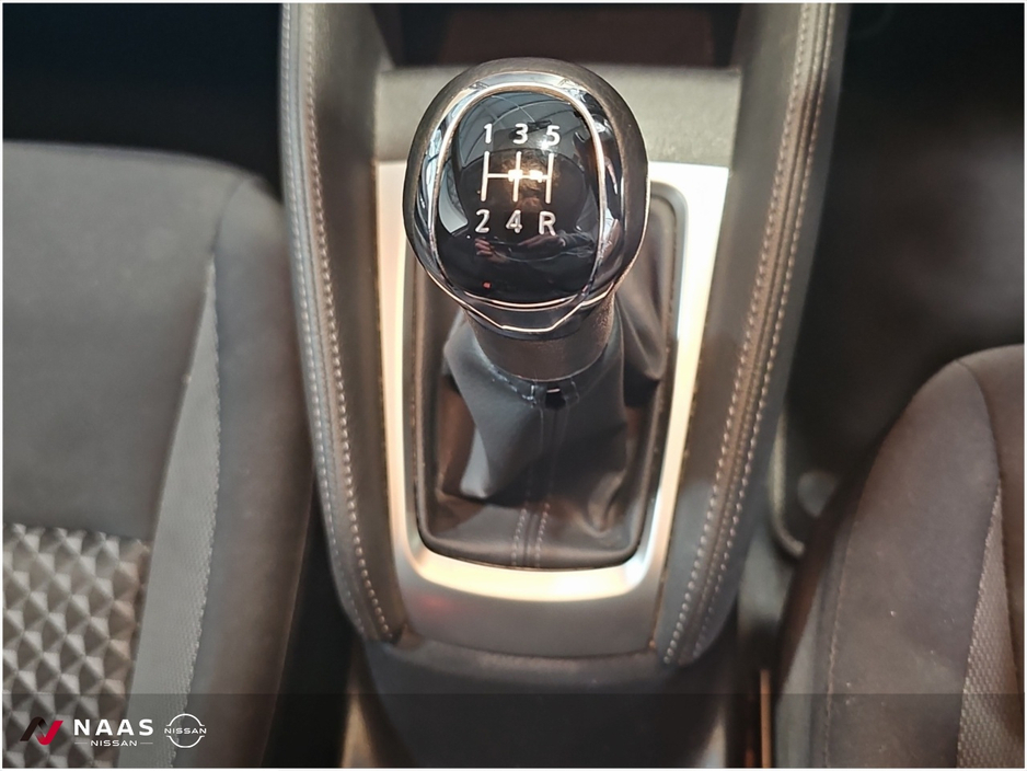 2022 Nissan Micra - image 17