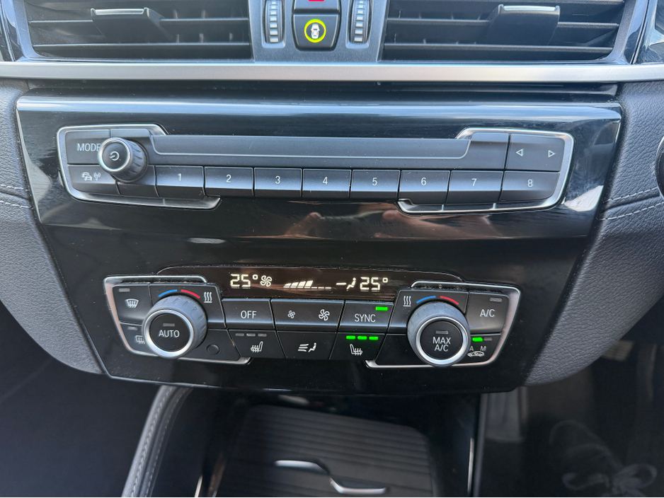 2022 BMW X1 XDRIVE 25E XLINE AUTO Black Pack €30,995