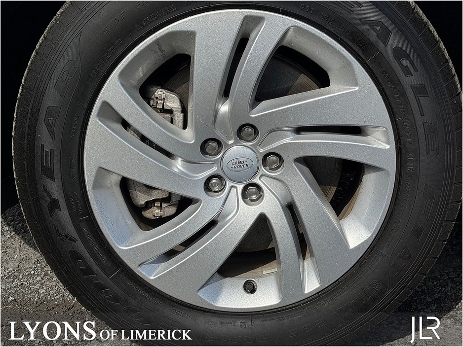 2025 Land Rover Range Rover Evoque - image 9