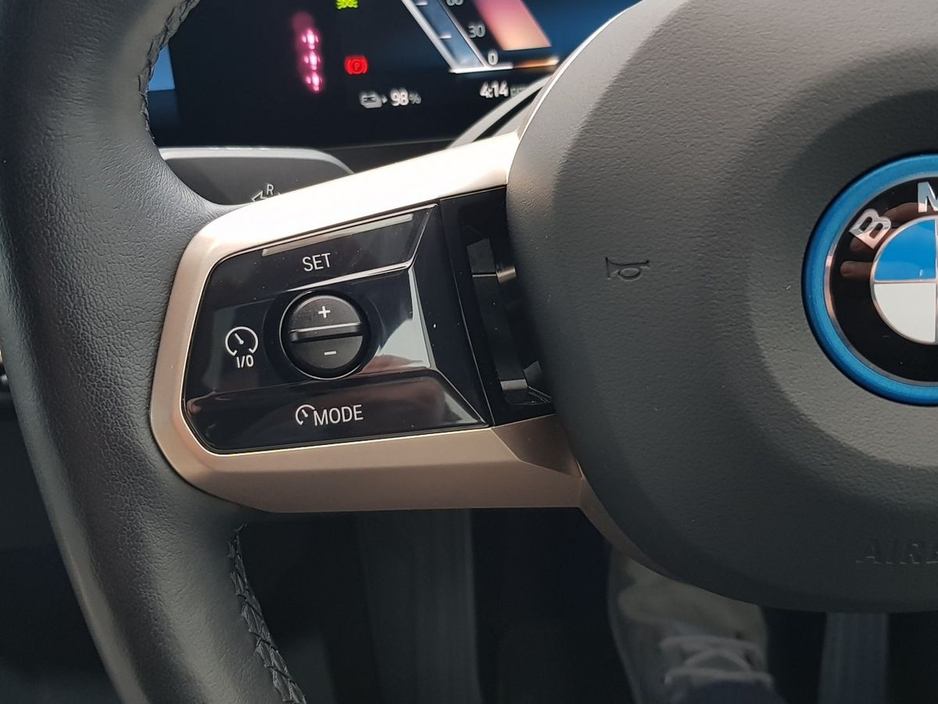 2023 BMW iX xDrive40 M Sport €57,995