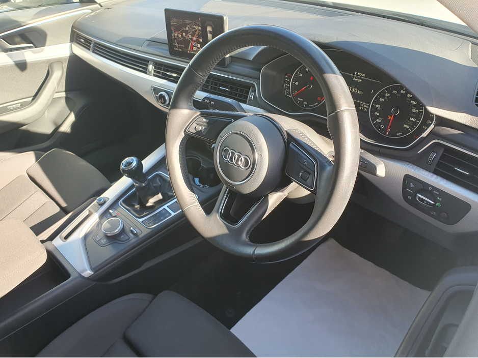 2016 Audi A4 - image 12