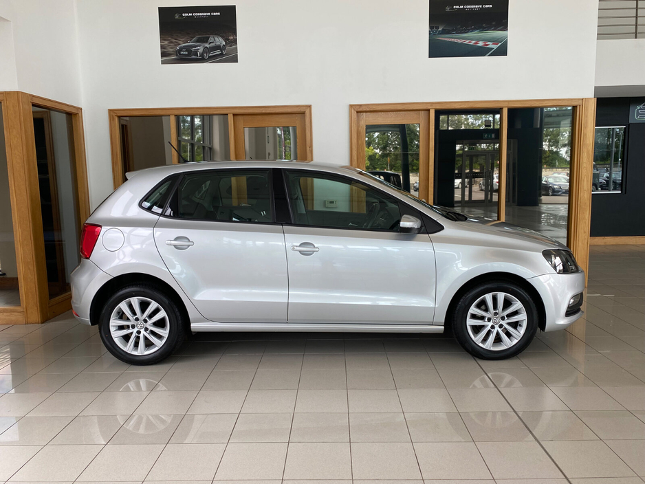 2016 Volkswagen Polo - image 2