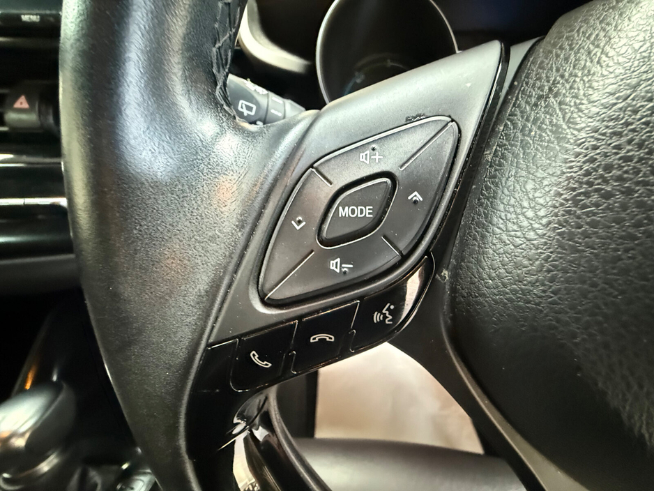 2017 Toyota C-HR - image 17