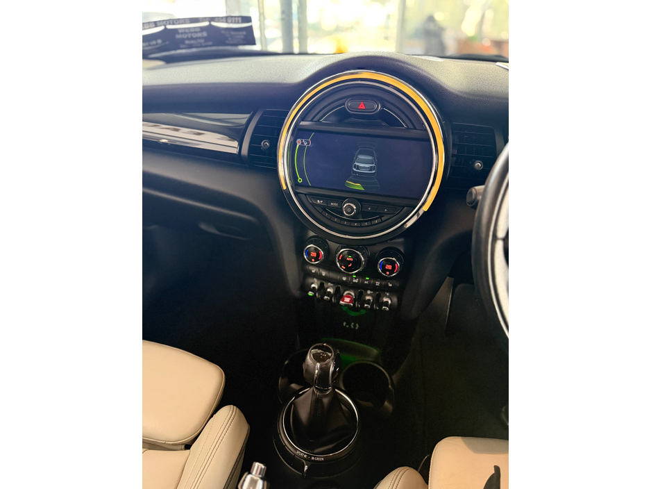 2015 MINI Hatch 1.5 3DR COOPER €9,950