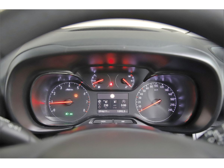 2022 Opel Combo - image 19