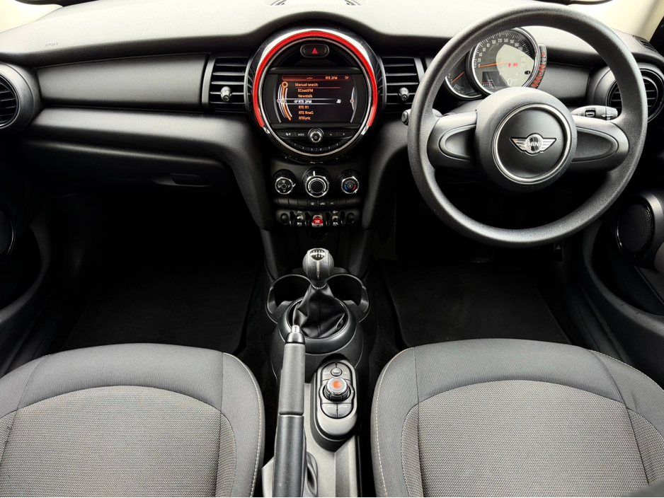 2016 MINI One - image 8