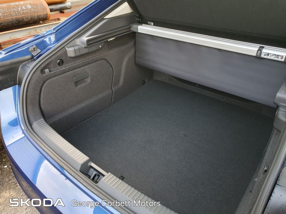 2026 Skoda Superb - image 10