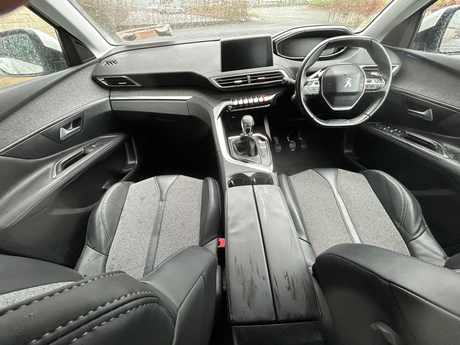 2019 Peugeot 3008 - image 10