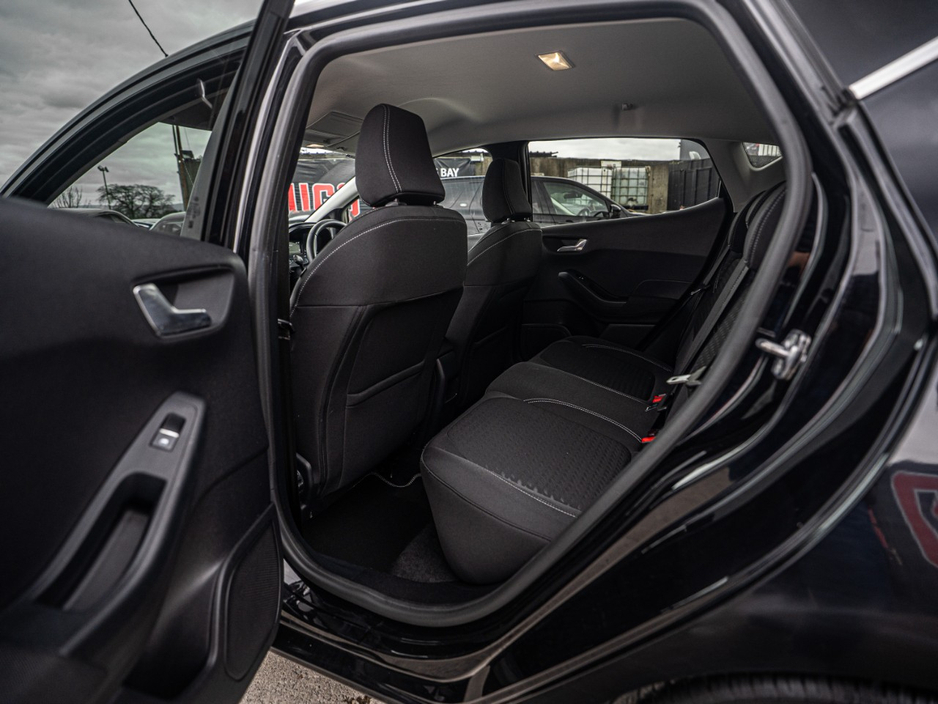 2020 Ford Fiesta - image 32