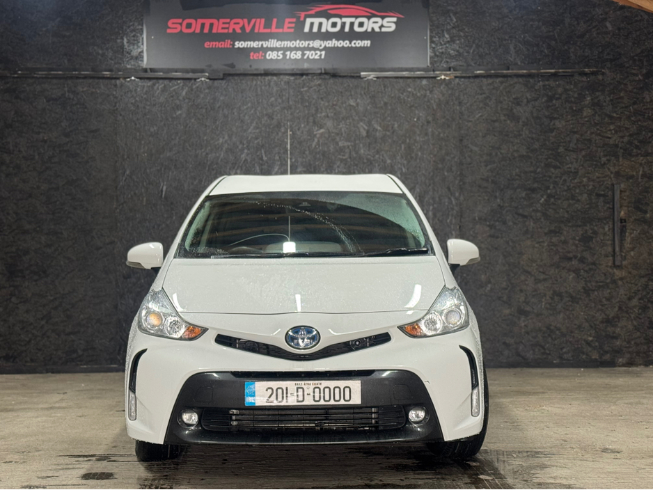 2020 Toyota Prius - image 2