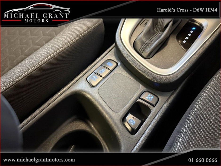 2023 Toyota Yaris Cross 1.5 HYBRID CVT AUTOMATIC LUNA 1 OWNER IRISH CAR €24,900