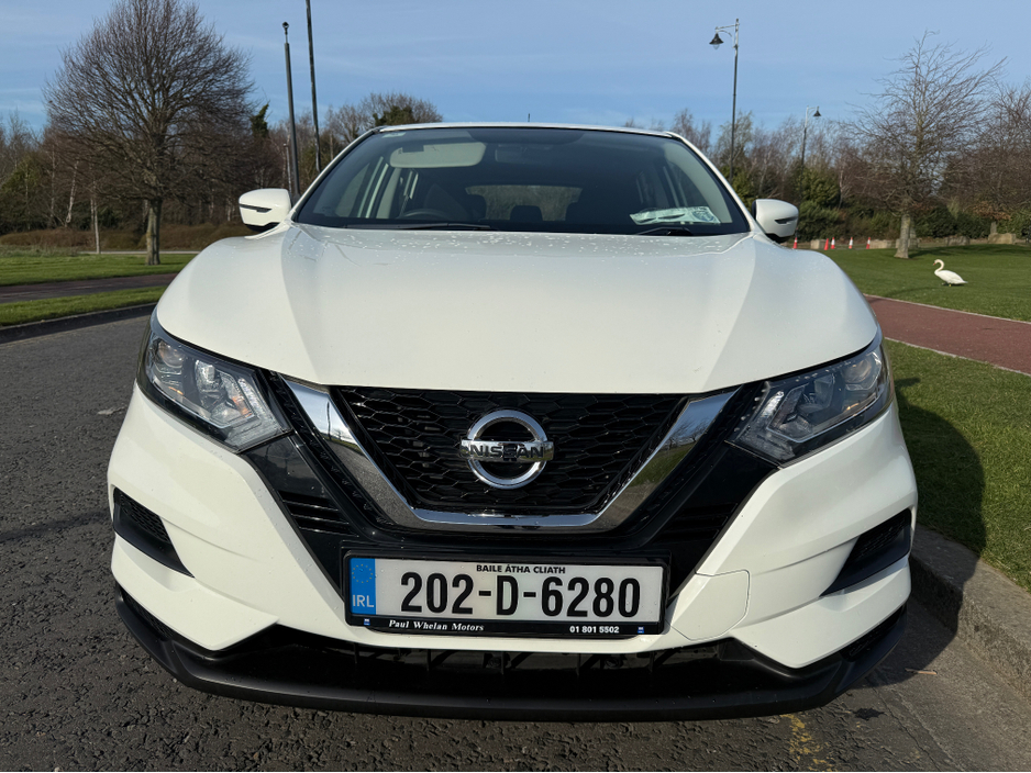 2020 Nissan Qashqai - image 2