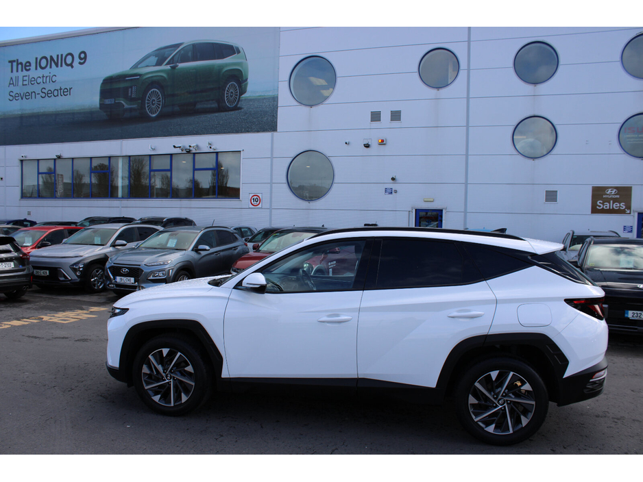 2023 Hyundai Tucson - image 2