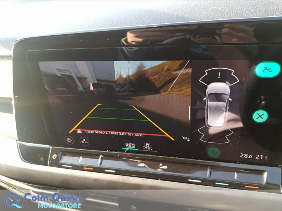 2021 Volkswagen Golf - image 17