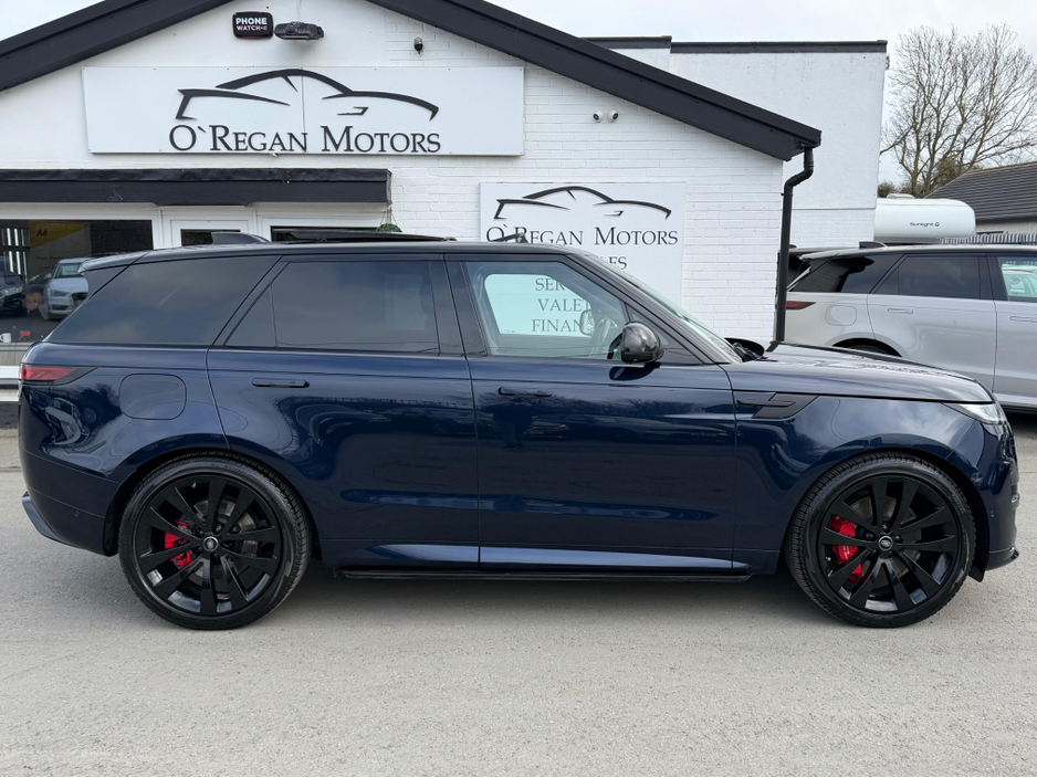 2023 Land Rover Range Rover Sport - image 2