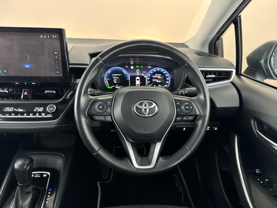 2023 Toyota Corolla - image 9