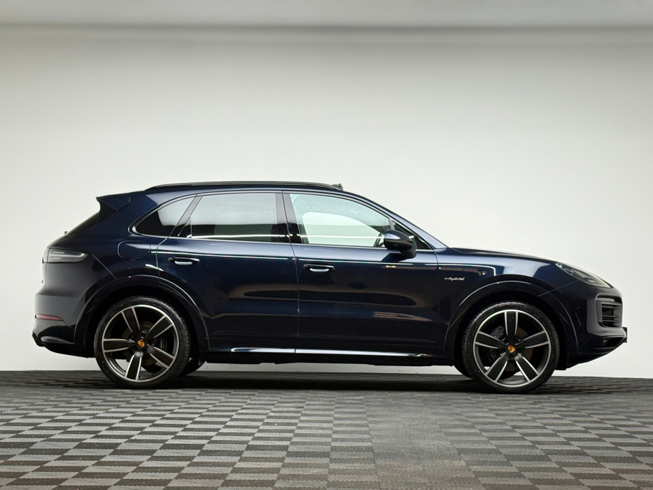 2023 Porsche Cayenne E-hybri E-hybrid 4DR Auto €87,990