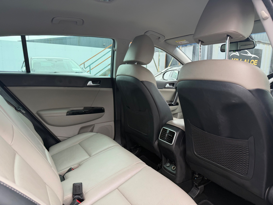 2021 Kia Sportage - image 18