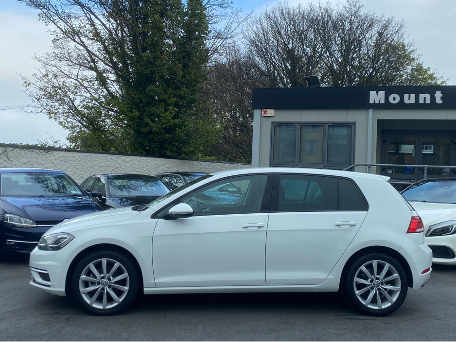 2019 Volkswagen Golf - image 3